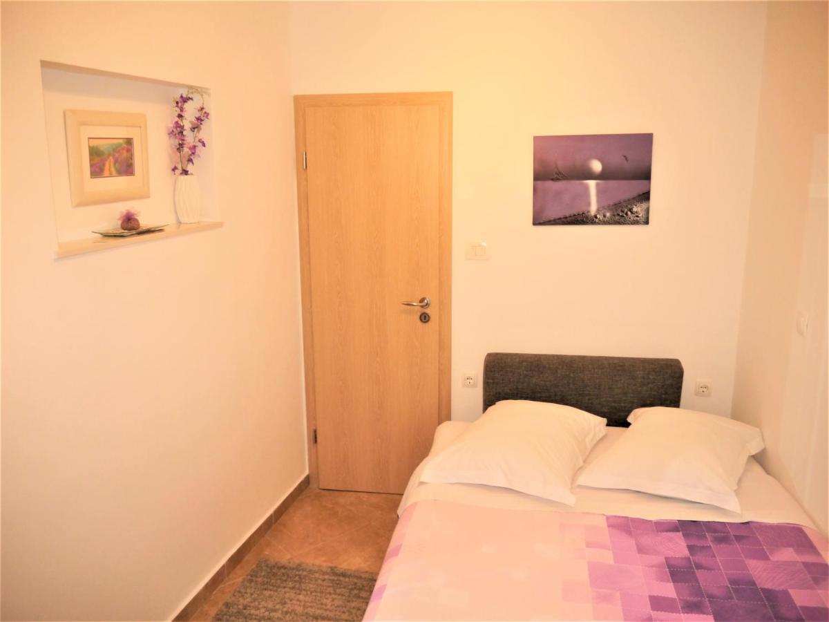 Room Ivana With Private Bathroom - Center Of Split Buitenkant foto