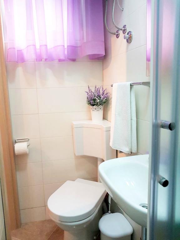 Room Ivana With Private Bathroom - Center Of Split Buitenkant foto